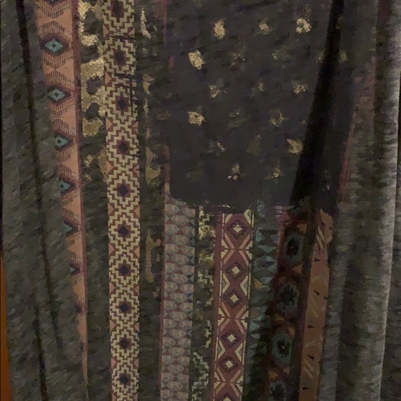 Patterned Tank Top - Picture 2 of 3